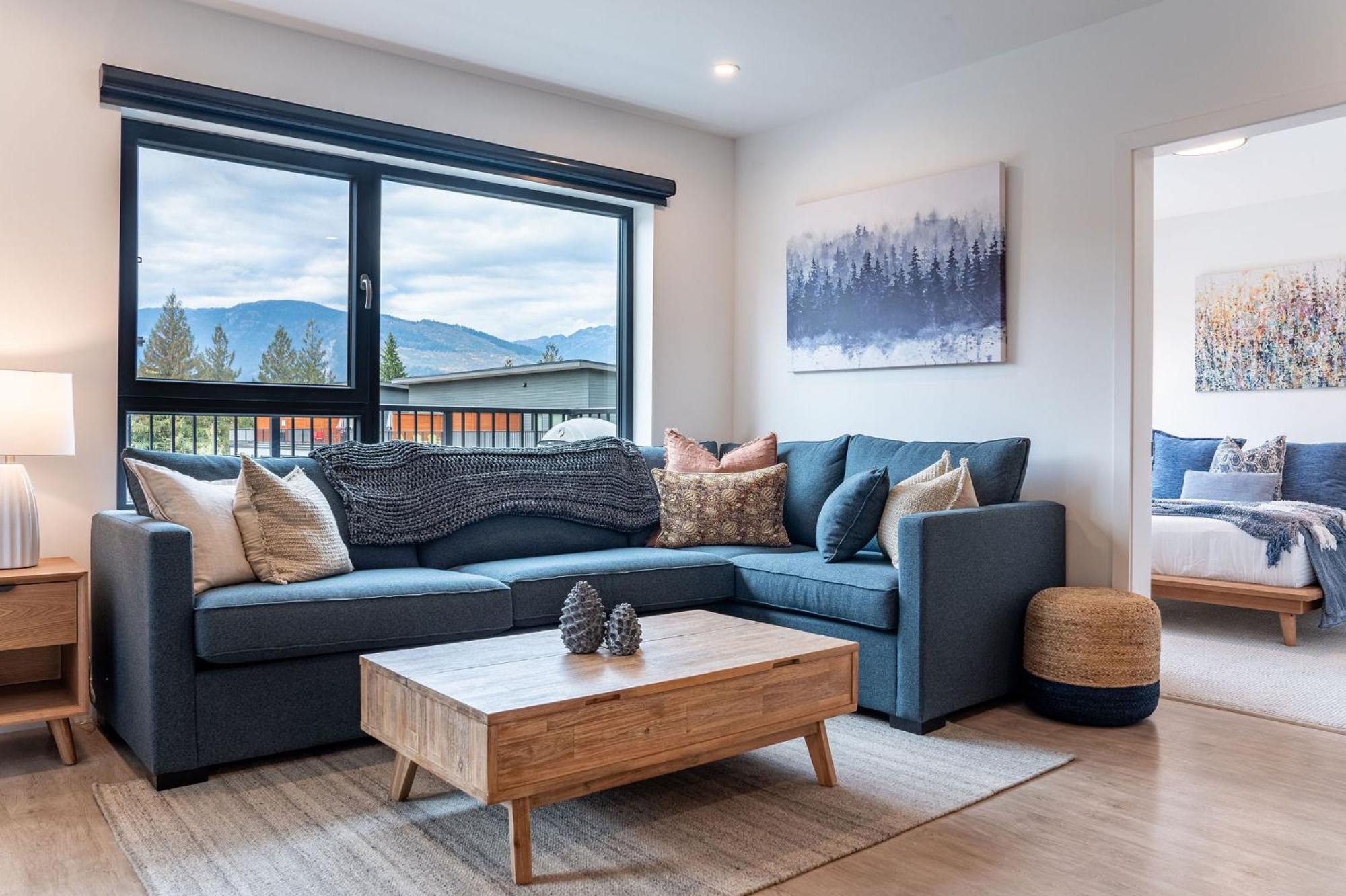 Bluebird Daze By Revelstoke Vacations Apartment Exterior photo