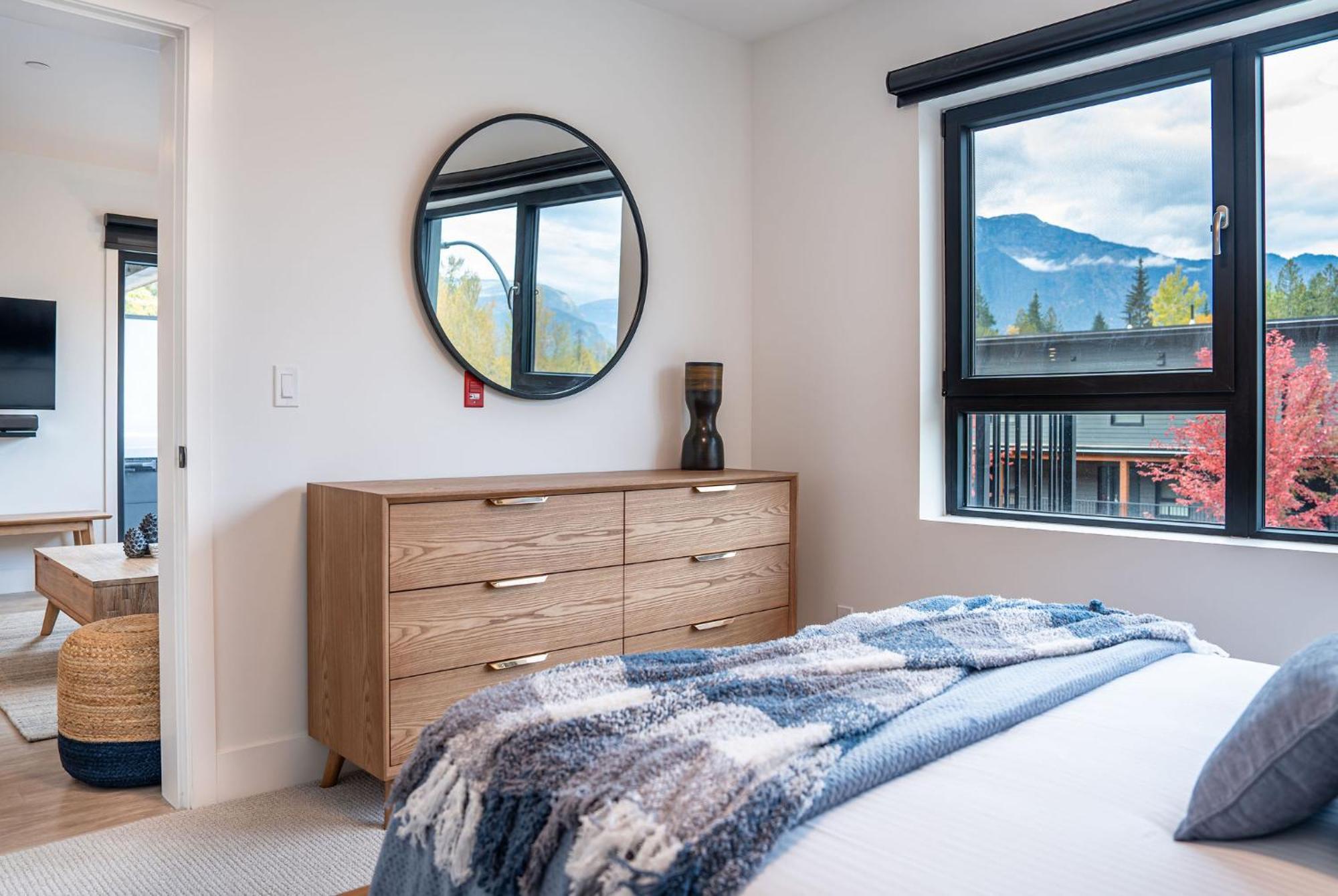 Bluebird Daze By Revelstoke Vacations Apartment Exterior photo